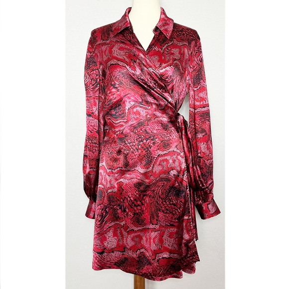 GANNI Silk Stretch Satin Mini Dress Belted Printed Wrap Size 42EU Red - Picture 7 of 10